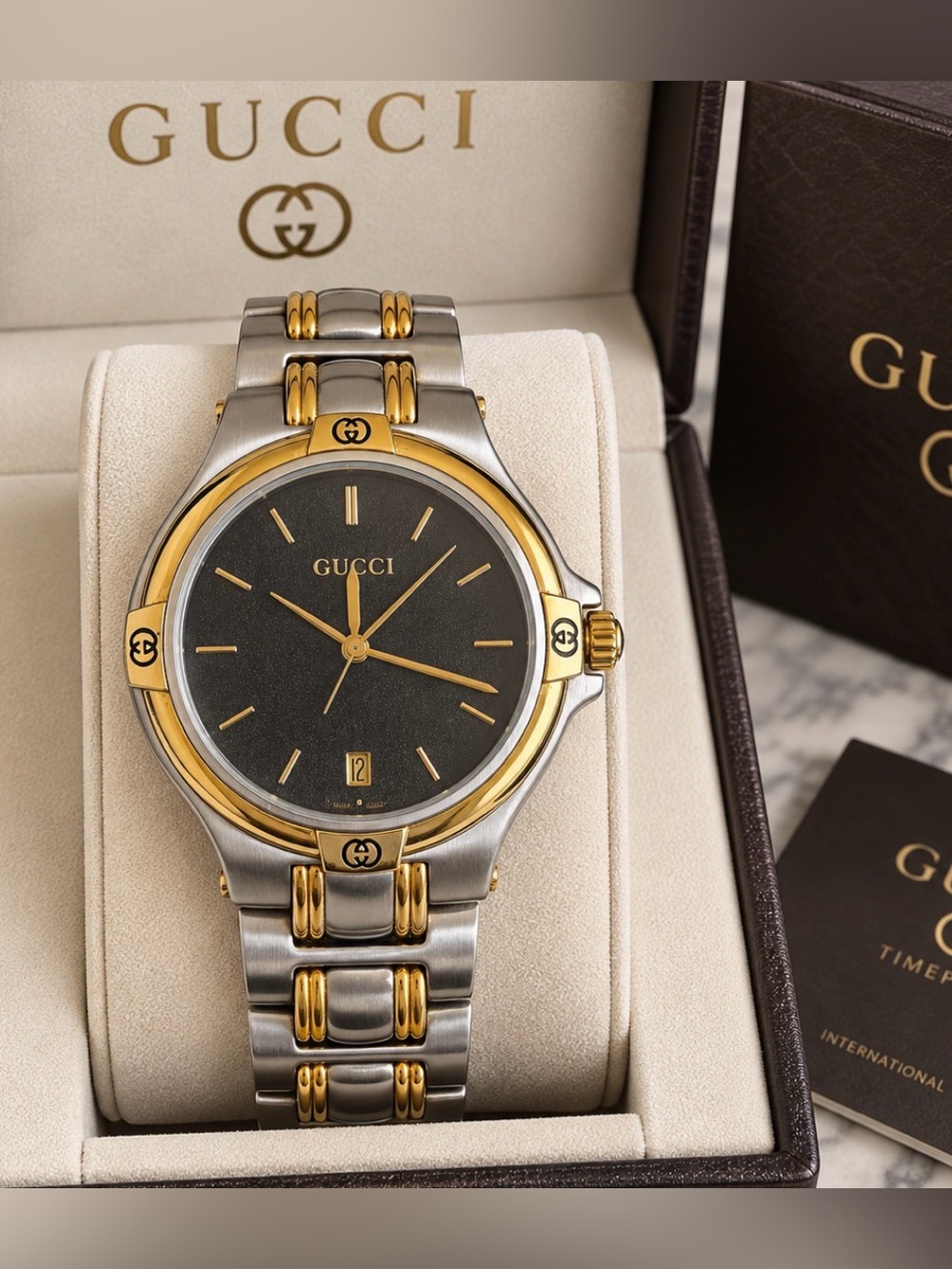 Vintage Gucci 9040M Men’s Two-Tone Swiss Quartz Watch 35mm Black Dial Date